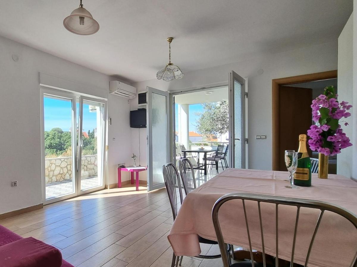 The Golden Grotto Apartments 노바야 외부 사진