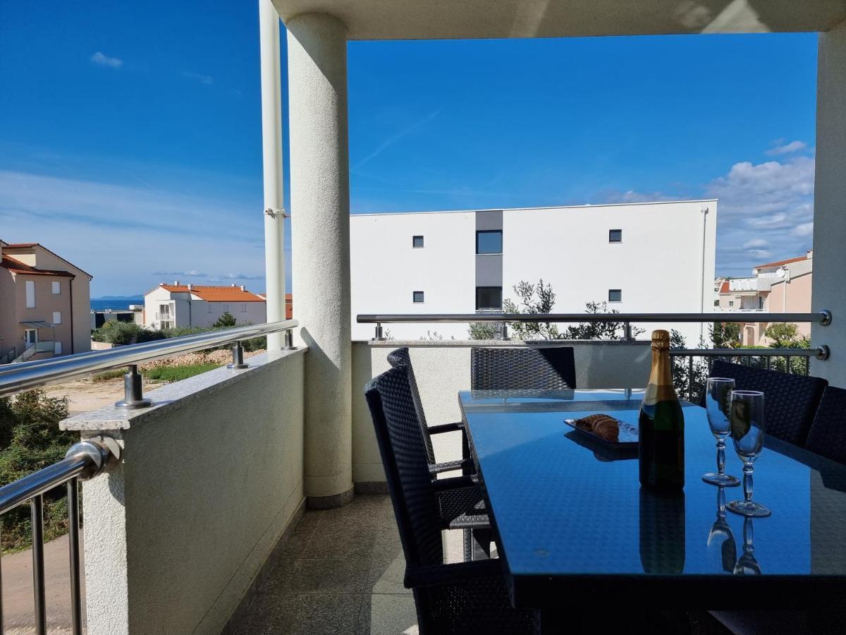 The Golden Grotto Apartments 노바야 외부 사진