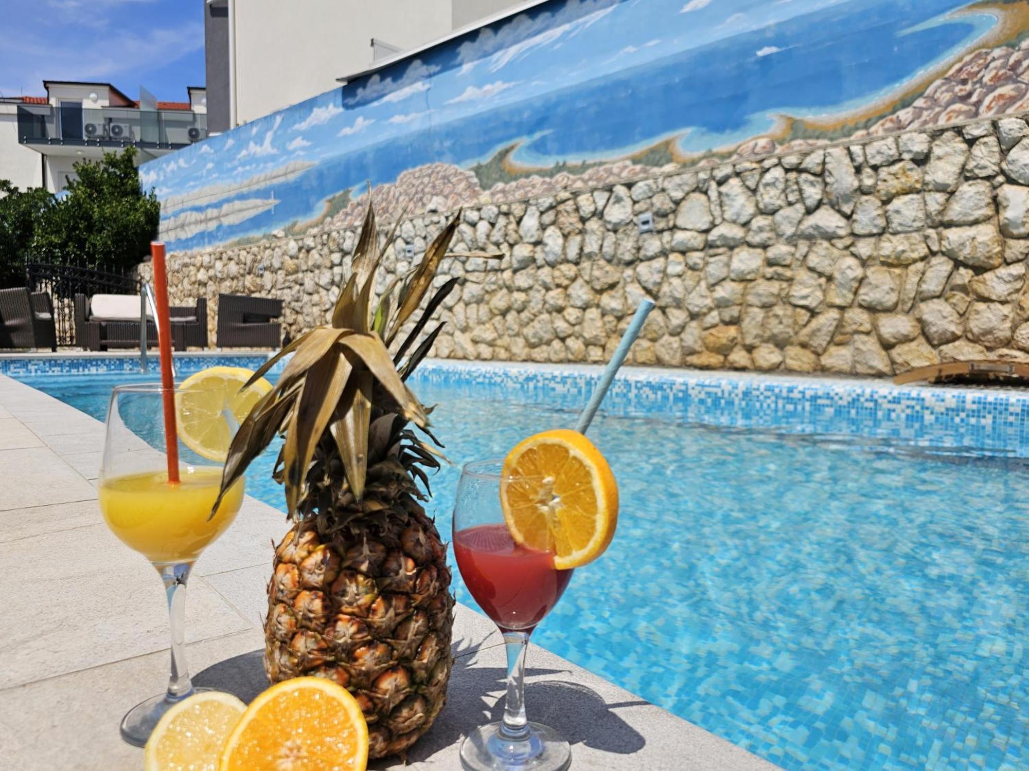 The Golden Grotto Apartments 노바야 외부 사진