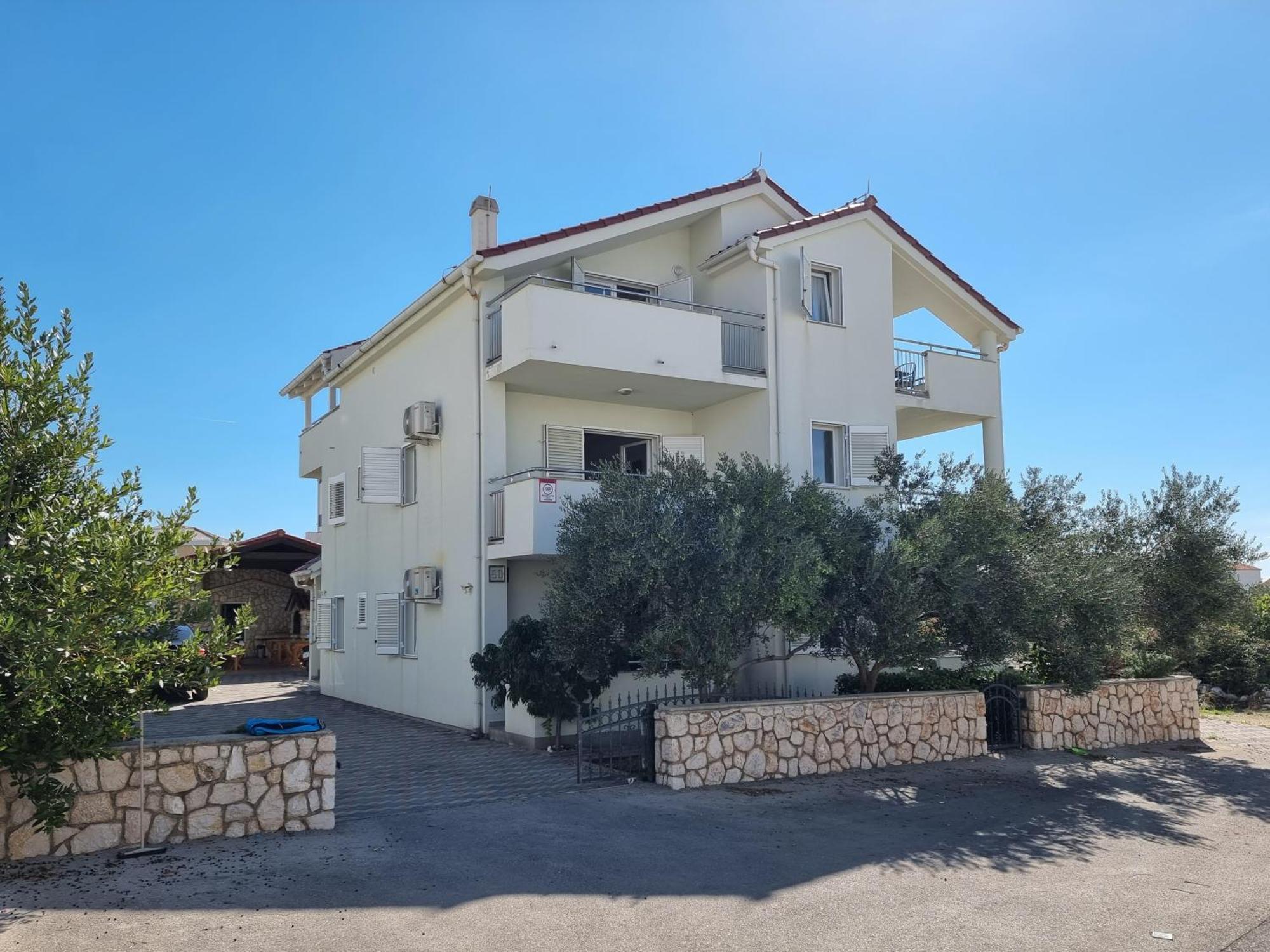The Golden Grotto Apartments 노바야 외부 사진
