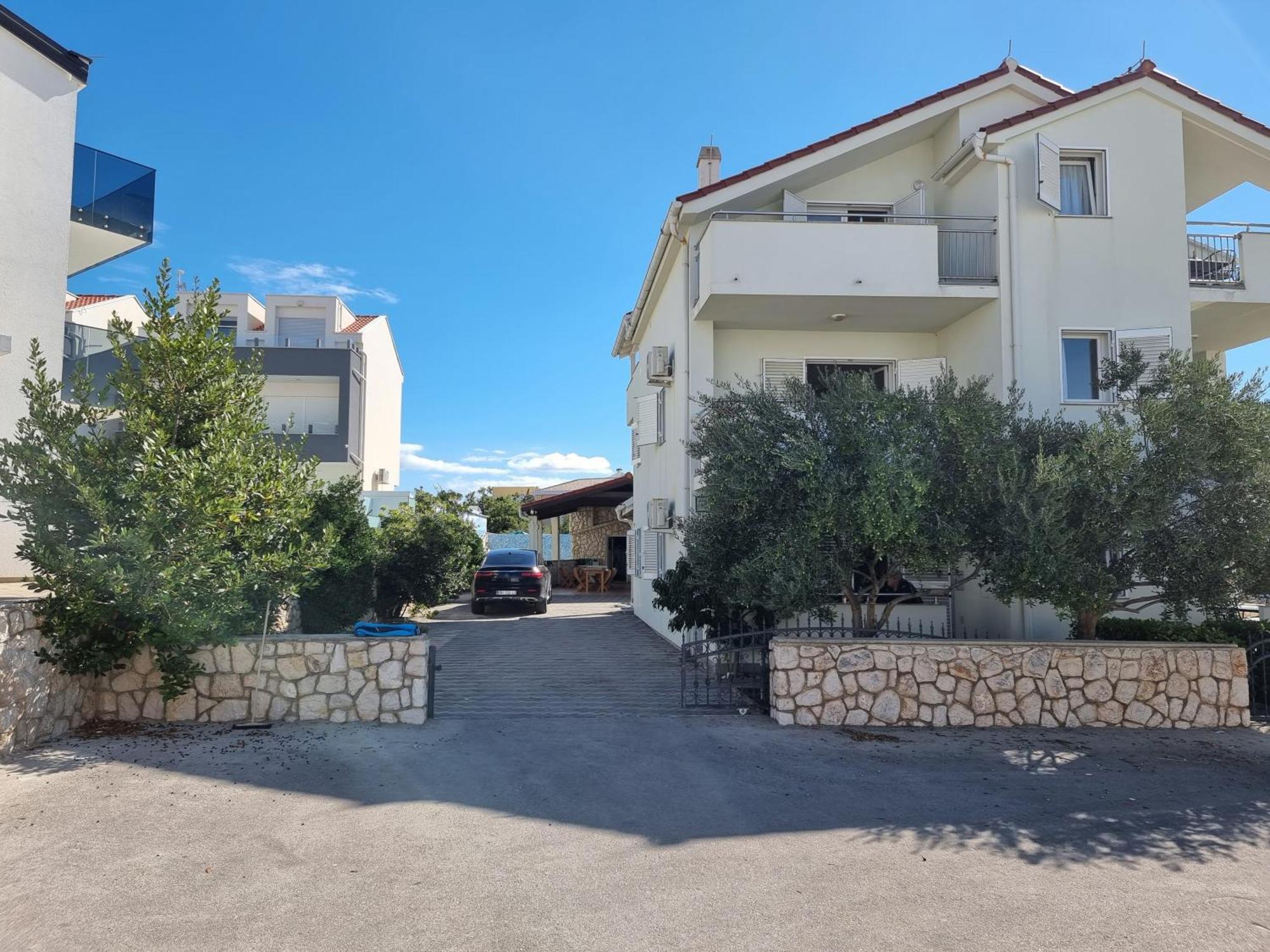 The Golden Grotto Apartments 노바야 외부 사진