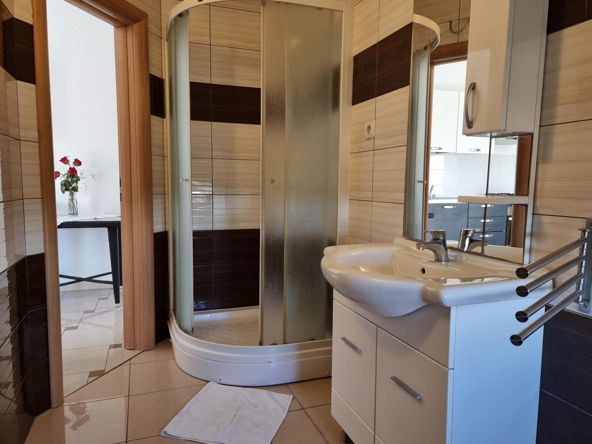 The Golden Grotto Apartments 노바야 외부 사진